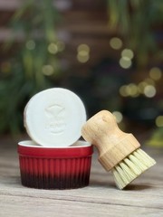 Solid Dish Soap in Ramekin + Scrub Brush *Peppermint* 4oz