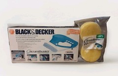 VTG. Black & Decker ScumBuster Cordless Wet Scrubber w/4 Accesories & 4 Pads New