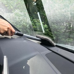 Ergonomic Windshield Cleaner with Multi-Color Microfiber Bonnets & Spray Bottle