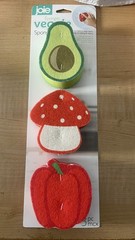 🆕Joie Veggie Sponges, 3 Pack 9×8.8x3cm – Decorative Veggie Sponges Red / Green