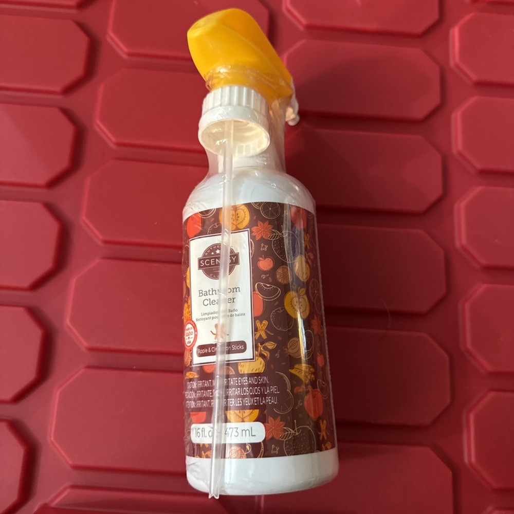 Scentsy Bathroom Cleaner Apple & Cinnamon Sticks Scent 16 fl oz Cleaner Retired