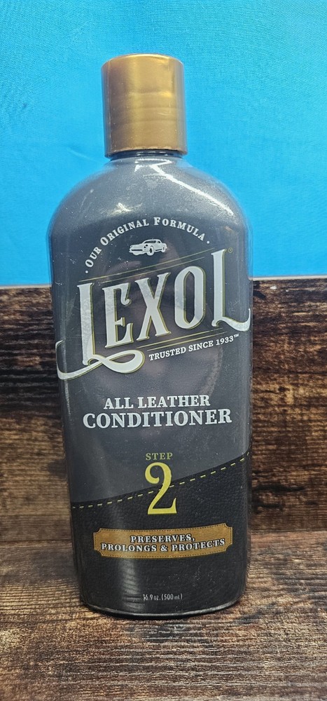 Lexol Step 2 Beige Liquid 6.5 to 8.0 pH Leather Conditioner 16.9 oz.