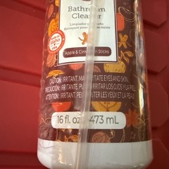 Scentsy Bathroom Cleaner Apple & Cinnamon Sticks Scent 16 fl oz Cleaner Retired