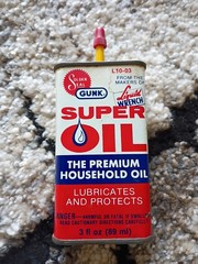 Gunk Super Oil 4 fl oz/118 ml Lubricates & Protects Red White Vintage