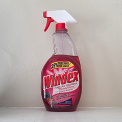 Windex Fragrance Sensations Mountain Berry Glass Cleaner Ammonia-D Spray 32.5