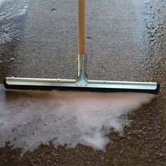 Wipe’N 22 In. Dry Floor Squeegee
