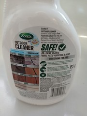 Scott’s Outdoor Cleaner 32 Oz. Lifts Dirt Wipes Cleans & Protects