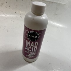 Mad Acid Glass Heavy-Duty Wheel Cleaner, Water Spot Remover 8oz NO NOZZLE