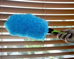 Flexible Microfiber Feather Duster | 17-Inch Brush Head with Hand-Grip | Lightwe