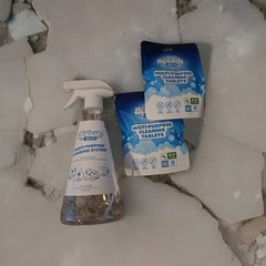 Splash Spray Packages Multi-Purpose Cleaning Tablets (20) and Spray Bottle