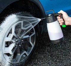 iK Foam PRO 2 Pump Sprayer, Professional Spray Bottle for Automotive Cleaning…