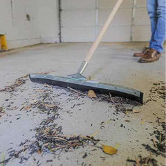 24 in Curved Industrial Duty Steel Floor Squeegee Garage Driveway Water Cleaning