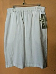 APPARENZA PETITE PULL-ON A SKIRT WHITE WITH SIDE POCKETS SIZE P/L NWT POLY RAYON