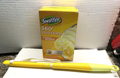 NEW Swiffer Duster Heavy Duty 2 ft Extendable Handle Starter Kit with 7 Refills