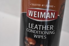 Weiman Leather Conditioning Wipes w UV Protection 3 In 1 8″ x 8″ Wipes 30 Pack