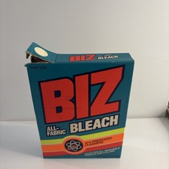Vintage BIZ Bleach Laundry Detergent 30 Oz Proctor & Gamble UV Neon 25% Full