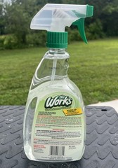 The Works Tub & Shower Cleaner Spray 32 oz Soap Scum Hard Water Rust New!