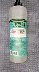 MRS. MEYER’S~CLEAN DAY~BASIL SCENT~DISH SOAP 16 OZ R4-E69