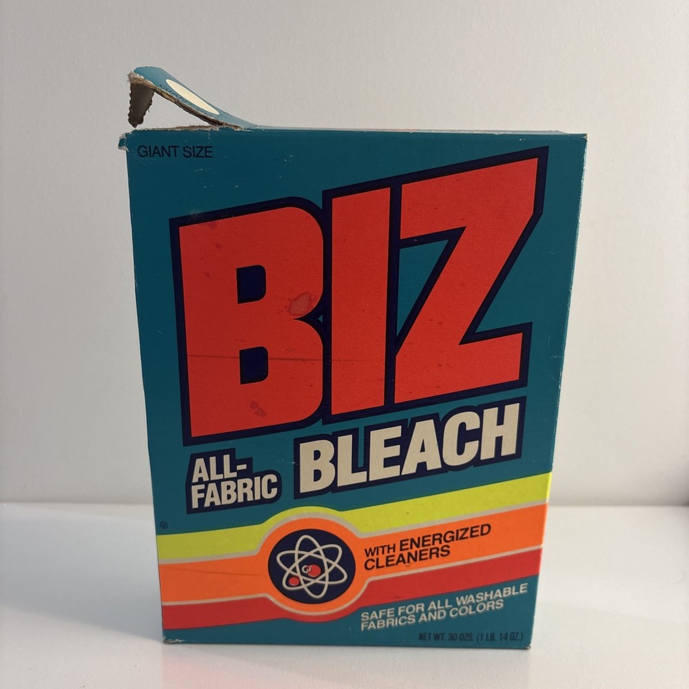 Vintage BIZ Bleach Laundry Detergent 30 Oz Proctor & Gamble UV Neon 25% Full