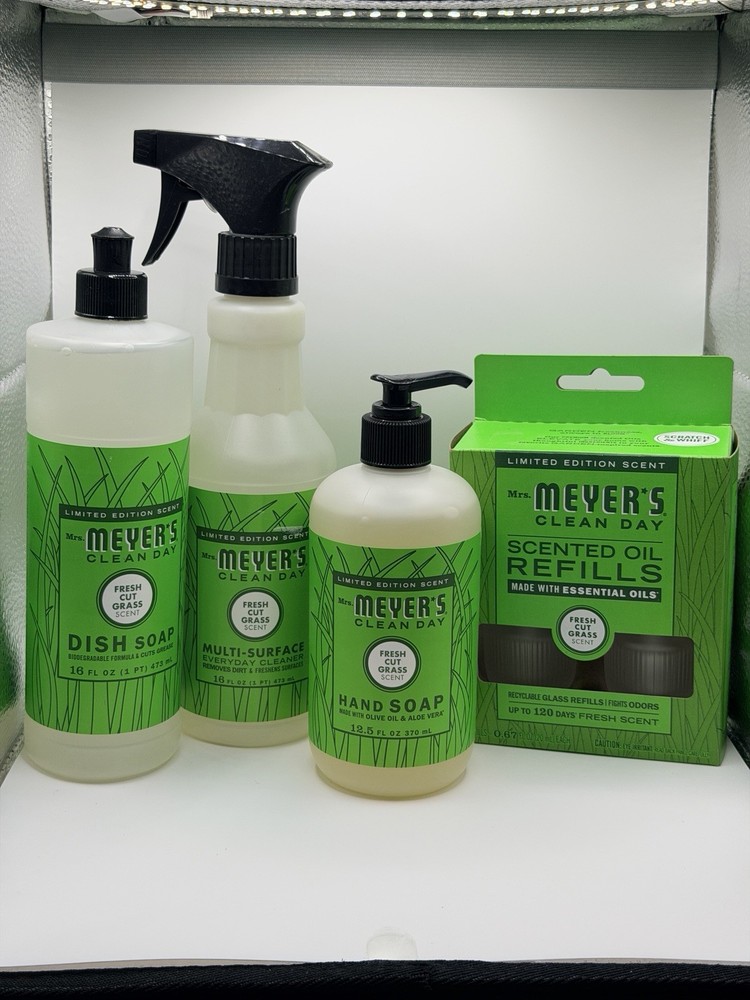 Mrs Meyer’s Clean Day Fresh Cut Grass Scent, 4 Pack. Dish/Hand, Cleaner, Plug In