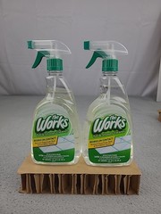 2x The Works TUB SHOWER Cleaner SPRAY 32 oz Ea Soap Scum Rust Non Aerosol NEW