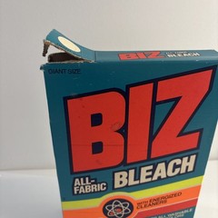 Vintage BIZ Bleach Laundry Detergent 30 Oz Proctor & Gamble UV Neon 25% Full
