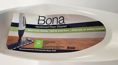 AS IS Not fully working Bona Hardwood Floor Cleaner w/ Cartridge & 2 Mop Pads