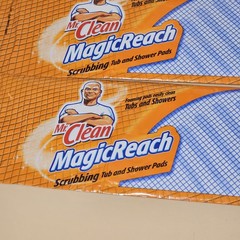 Mr. Clean Magic Reach Scrubbing Tub Shower Pads 19 Foaming Pads One Open